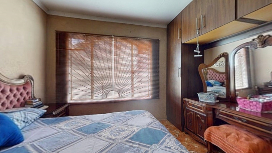 4 Bedroom Property for Sale in Promosa North West